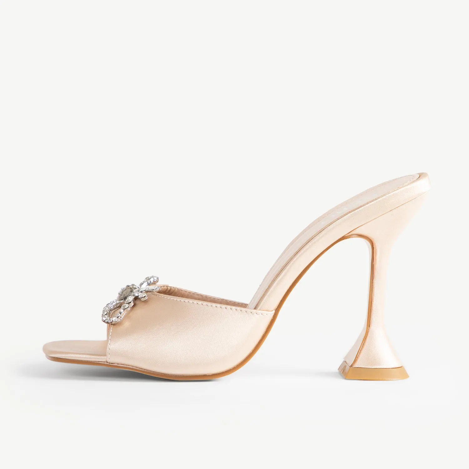 BEBO Rizzle Heeled Mule in Champagne