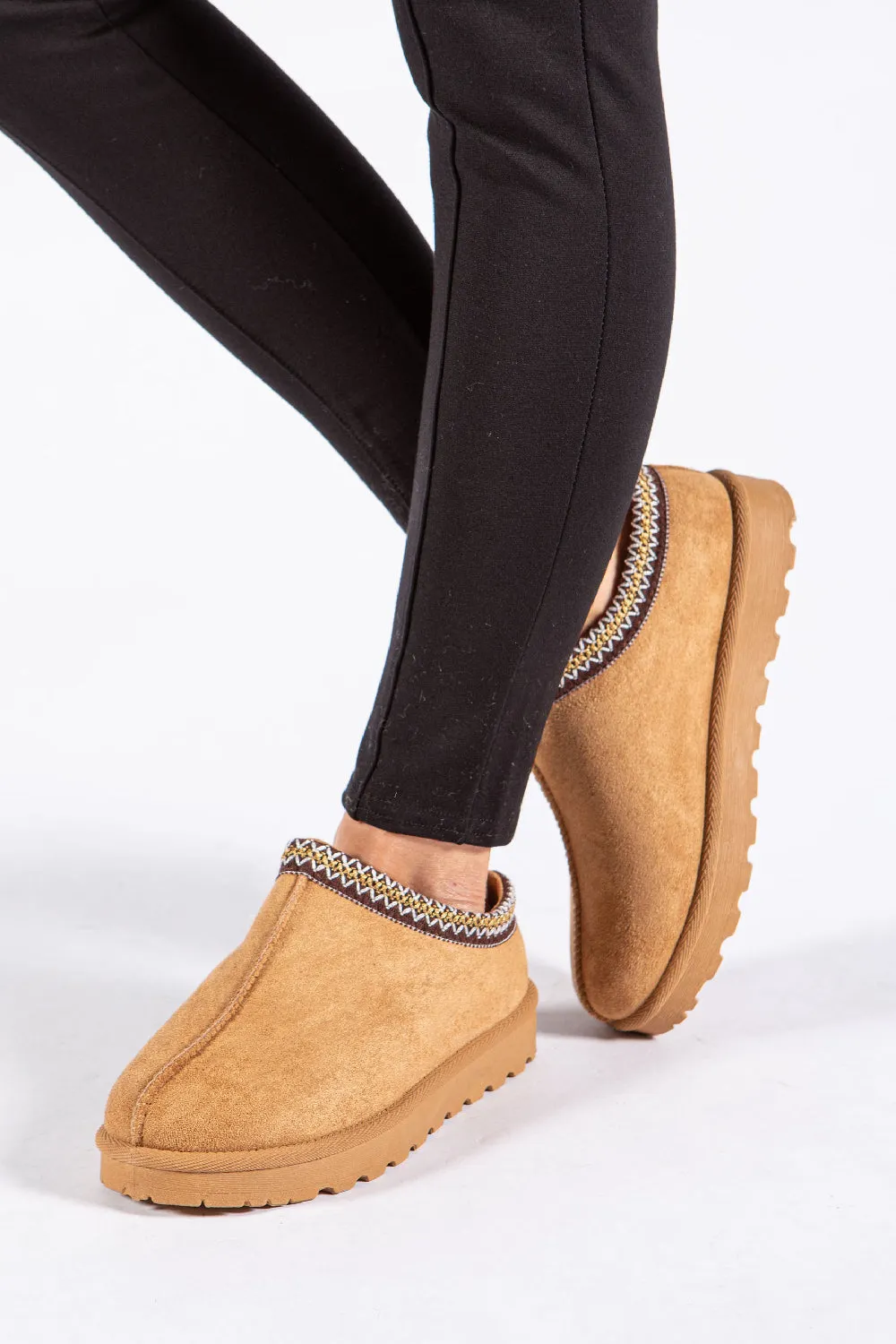 CHESTNUT FAUX SUEDE EMBROIDED AZTEC DETAIL  COZY FLUFFY SLIPPERS BOOTS BOOTIES