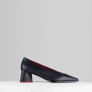 Spacco Pumps in Nero