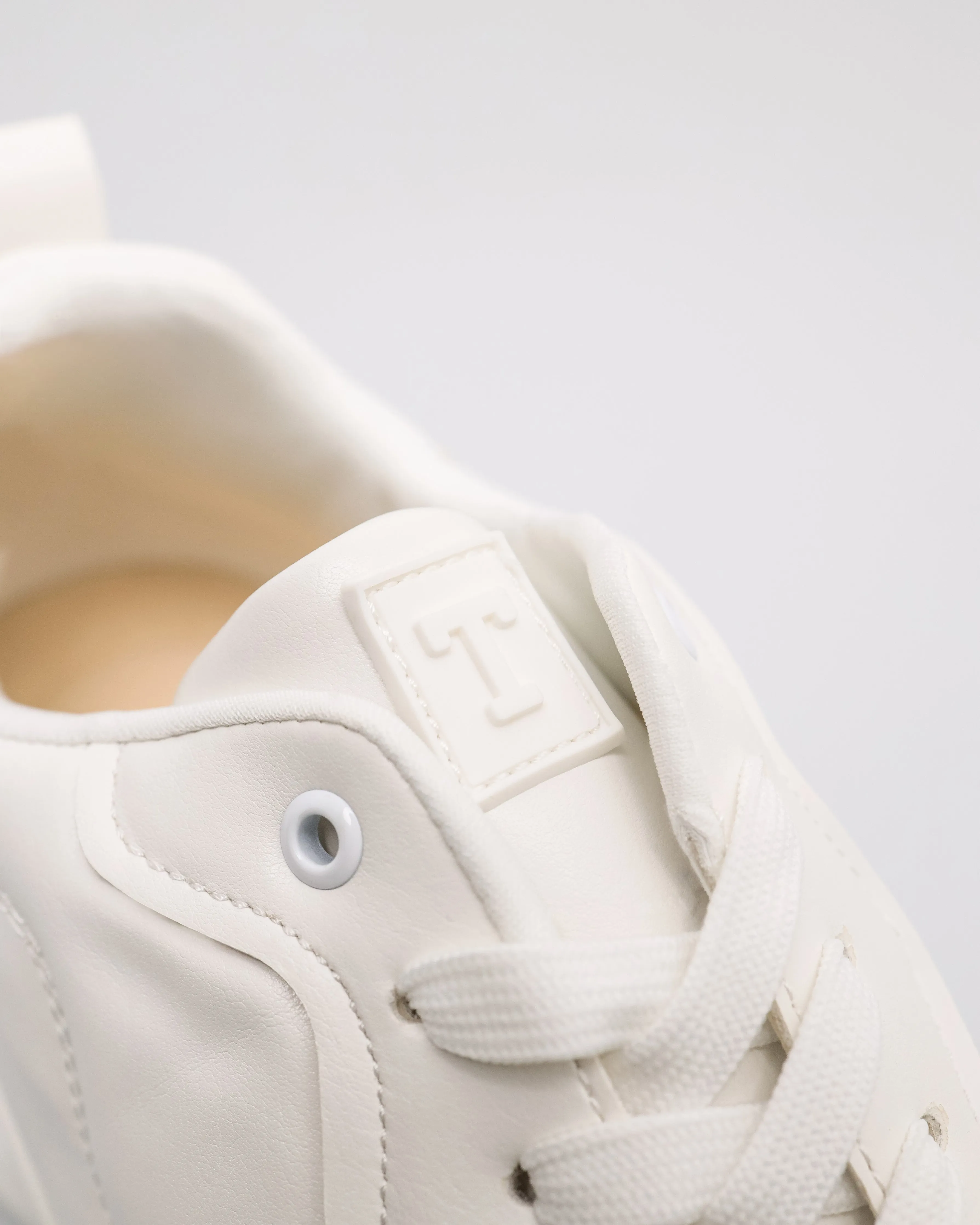 Tomaz YX209 Ladies Flow Lace up Sneakers