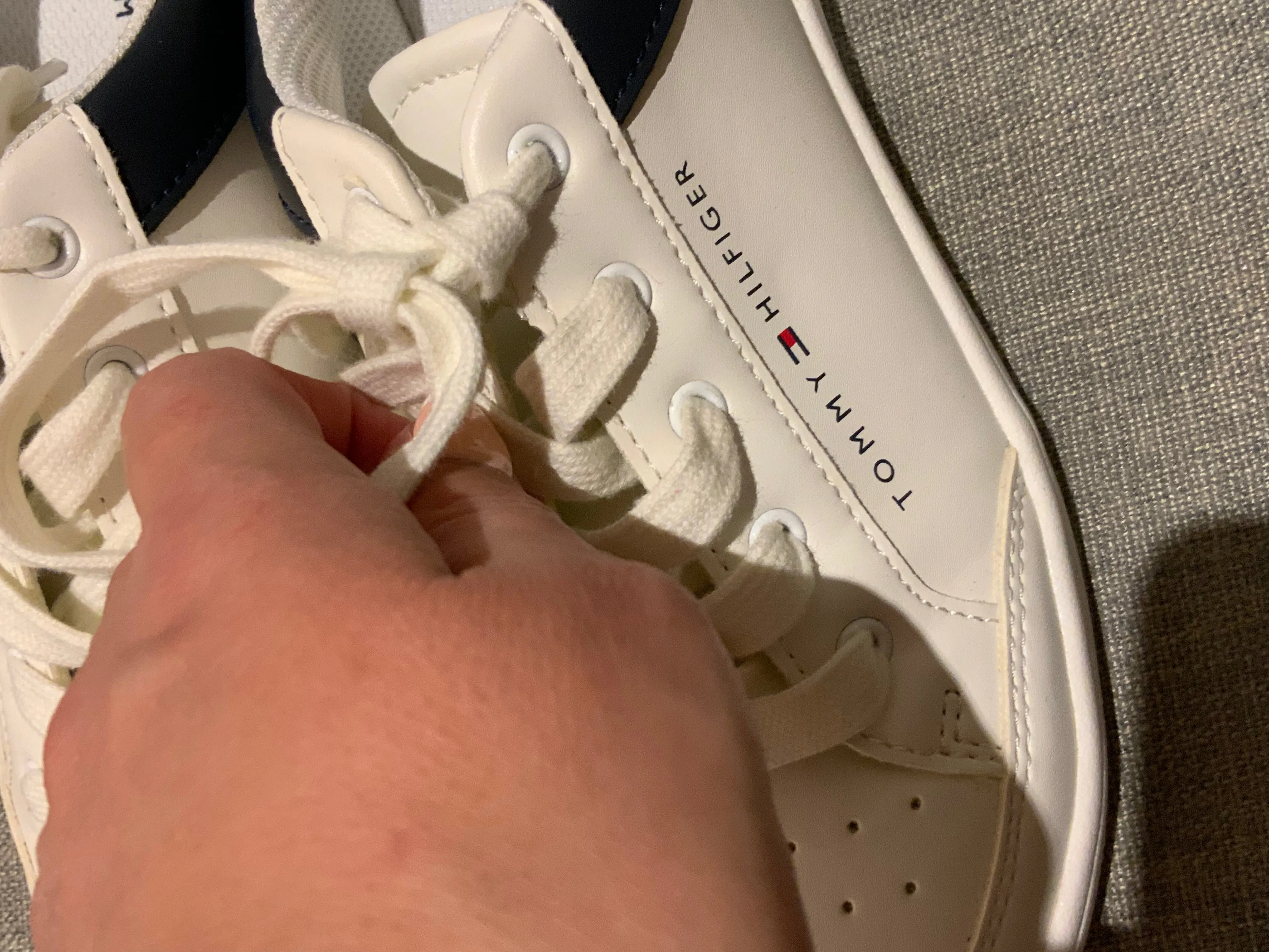 Woman's Sneakers & Athletic Shoes Tommy Hilfiger Laguna Trainers Size 35 UK 2 ladies